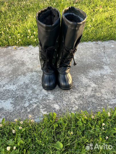 Зимние шипованные резиновые сапоги