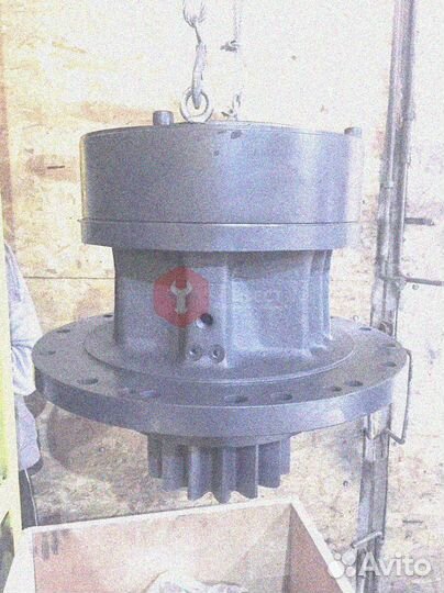 Редуктор поворота Hitachi ZX520LCH-3F 9205887