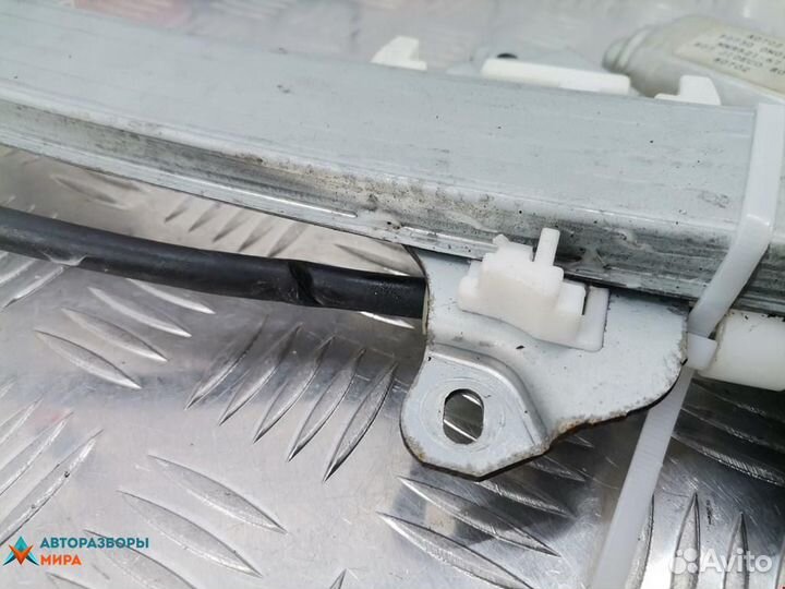 Стеклоподъемник передний правый Nissan Almera N15