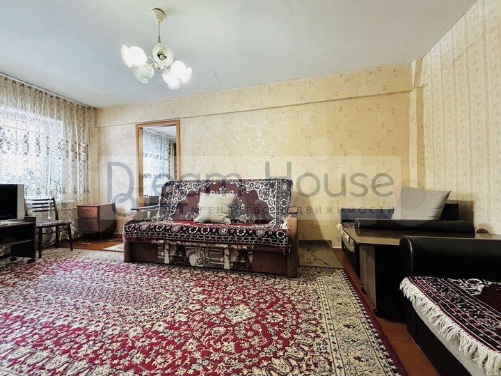 3-к. квартира, 55 м², 1/5 эт.