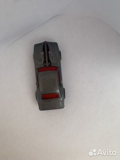 Hot wheels машинка