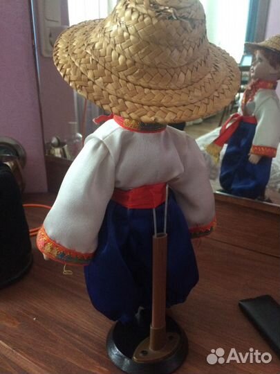 Кукла фарфоровая коллекционная