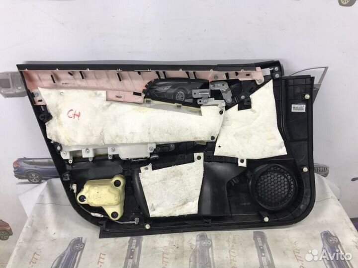 Обшивка двери передняя правая Honda Accord 8