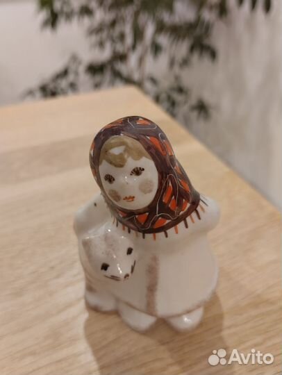 Статуэтка фарфор Даренка с муренкой