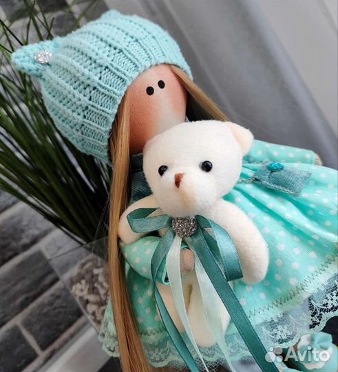 Кукла для интерьера с мишкой