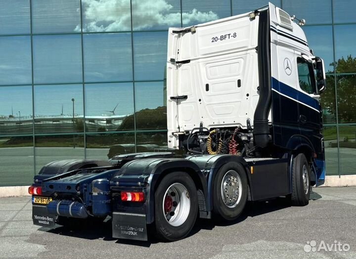 Pазбираем грузовик Mercedes-Benz Actros mpiv с 201