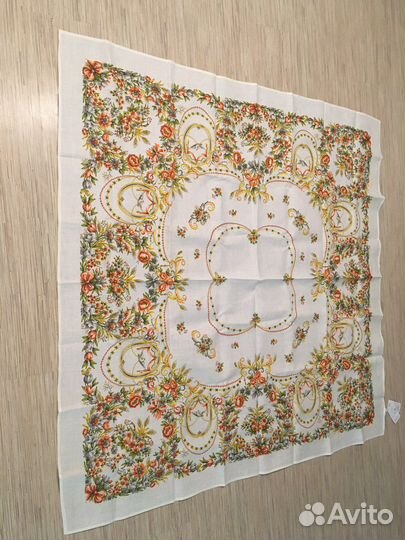 Скатерть льняная 144х144 см. Новая