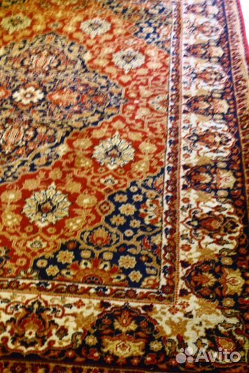 Ковер шерстяной