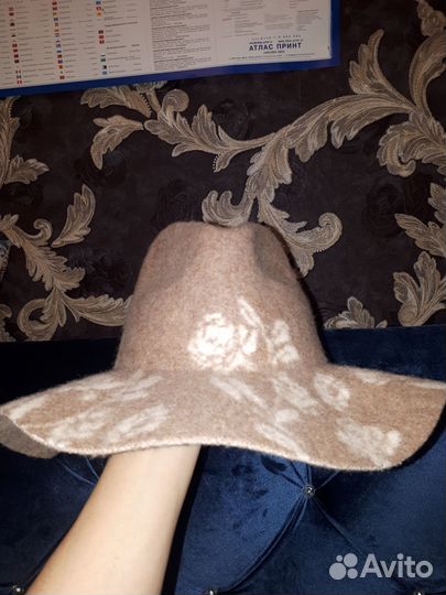 Шерстяная (фетровая) шляпа с мягкими полями