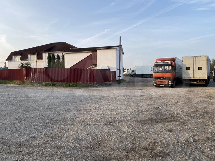 Общепит, 700 м²