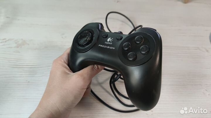 Джойстик Logitech Precision