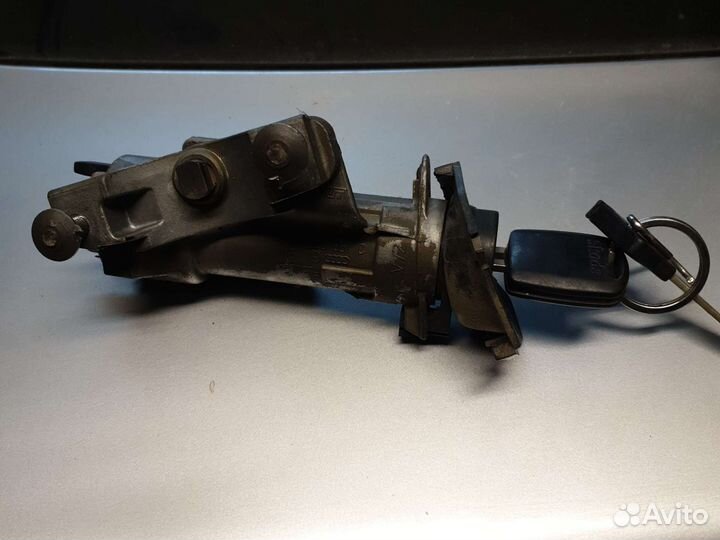 Замок зажигания skoda octavia тур a4 4b0905851