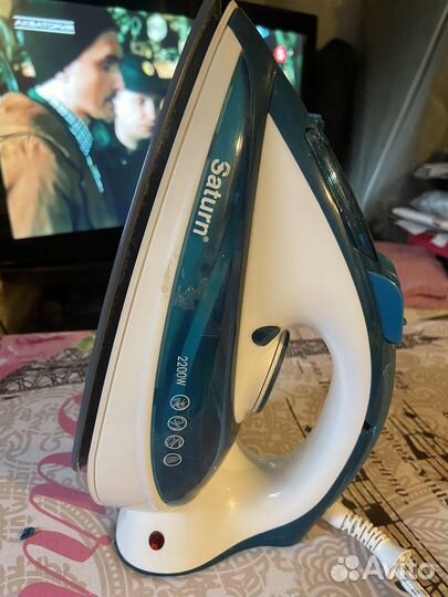 Утюг Saturn