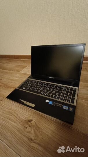Ноутбук Samsung на Intel Core i5