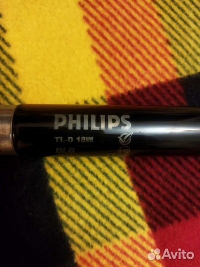 Флуоресцентная (ультрафиолет)и дневного свет лампа