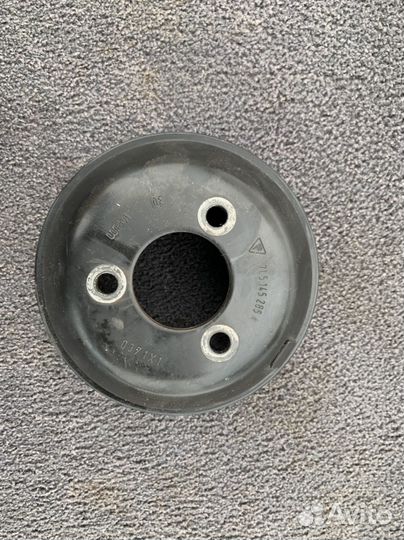 Шкив насоса гур Порше Кайен 4.8 pdcc