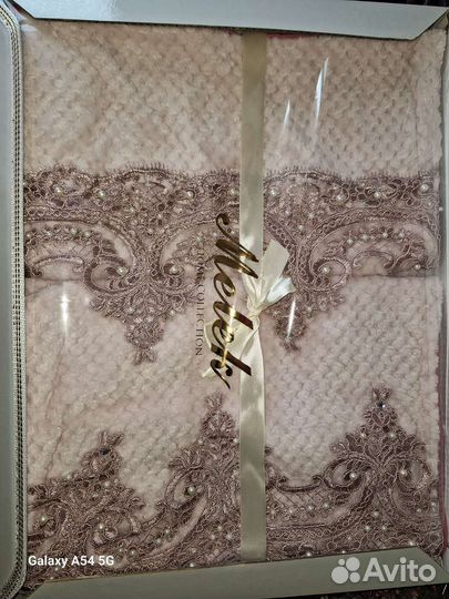 Покрывало и две наволочки