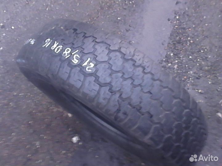 Bridgestone Dueler H/T D689 215/80 R16