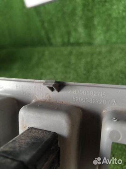 Рамка магнитолы Renault Logan