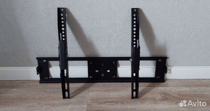 Кронштейн наклонный для телевизора (от 32дм)