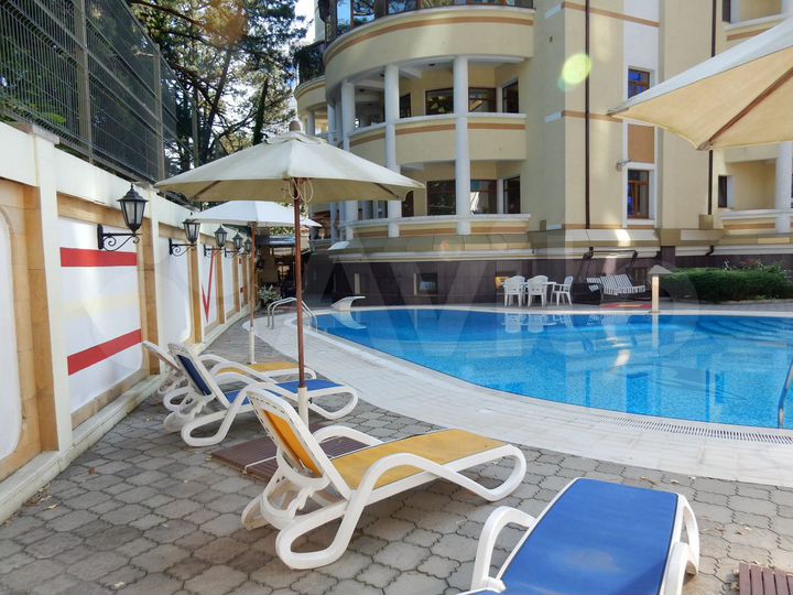 3-к. квартира, 90 м², 1/5 эт.