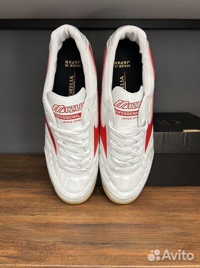 Футзалки mizuno