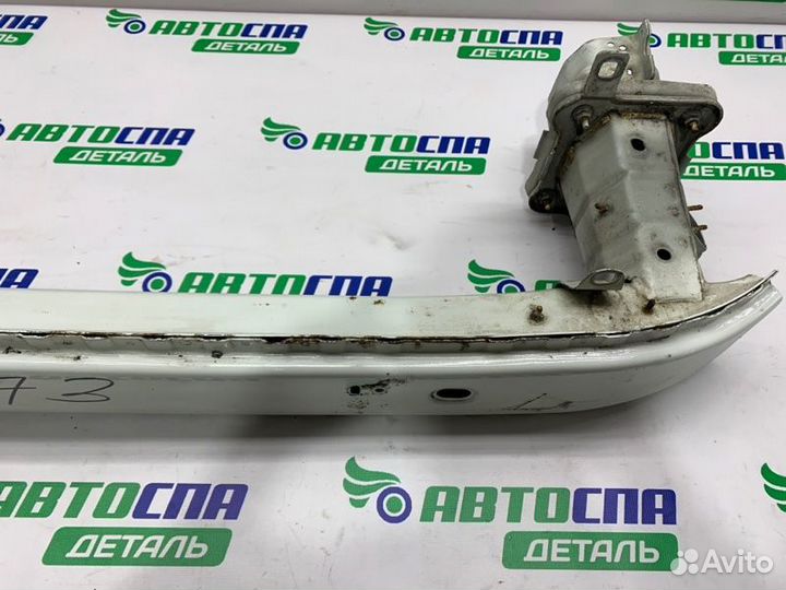 Усилитель бампера передний Volvo V50 универсал