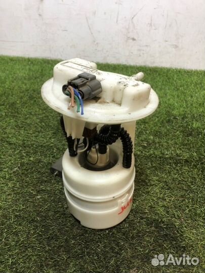 Насос топливный Nissan Juke HR16DE 2011