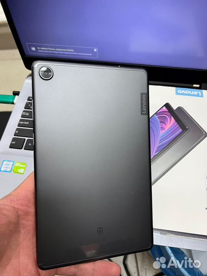 Планшет Lenovo tab m8