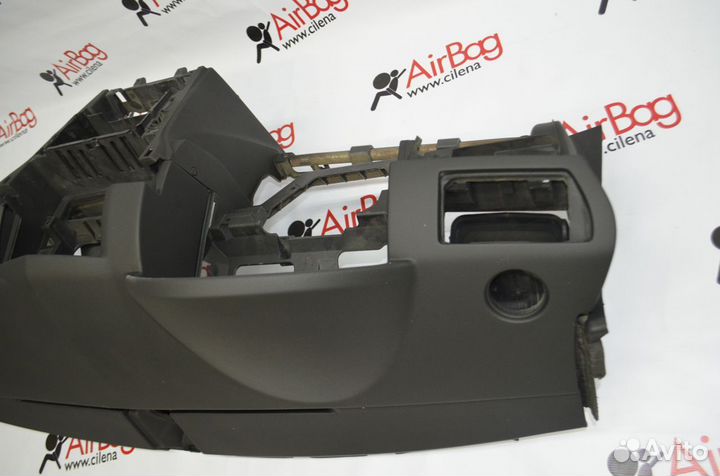 Торпедо панель приборов Opel Astra H