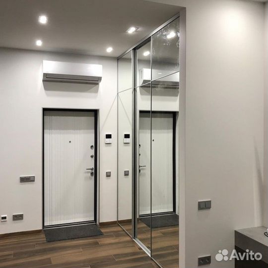 Двери с биометрическим замком