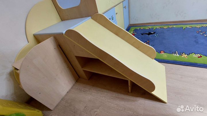 Детская кровать и стол