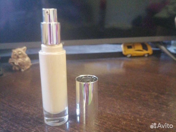 Тональный крем Becca