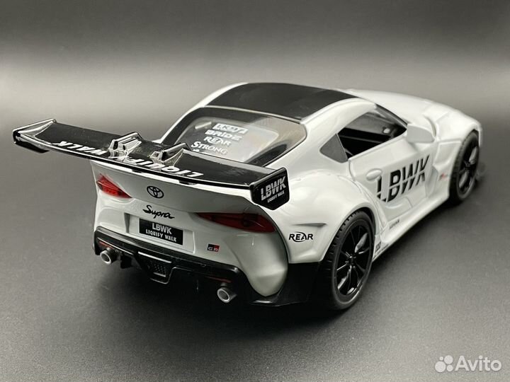 Модель автомобиля Toyota Supra металл 1:24