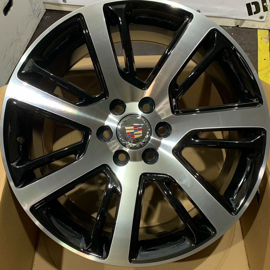 Литые диски Cadillac 9×R22 6×139.7