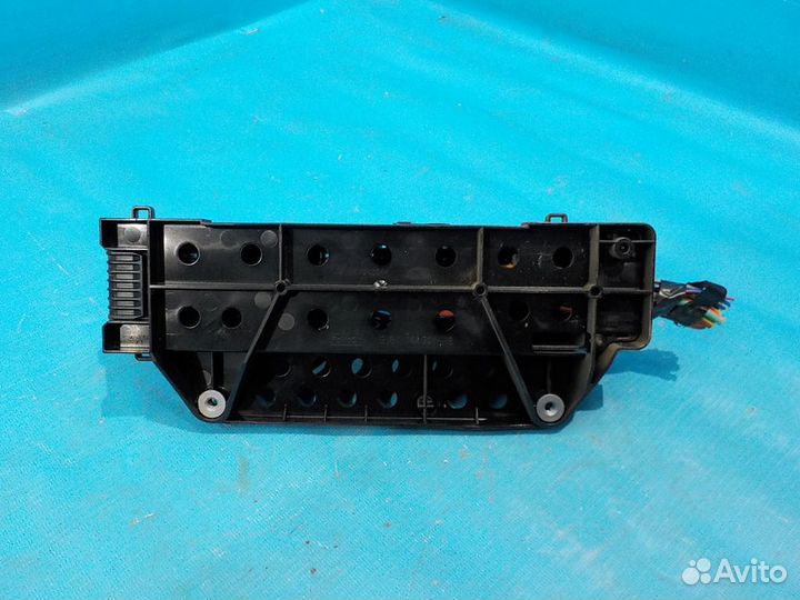 Блок предохранителей Ford Focus 3 2011-2019