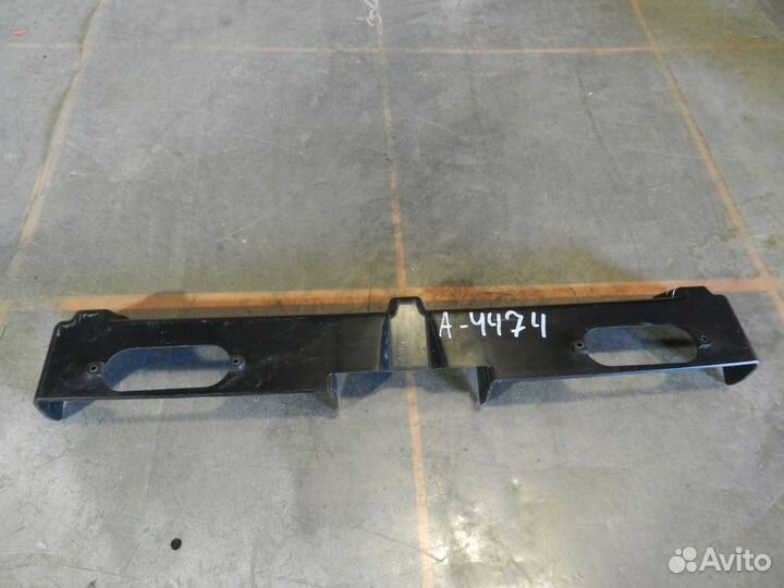 Кронштейн фонаря номерного знака - LADA 2110