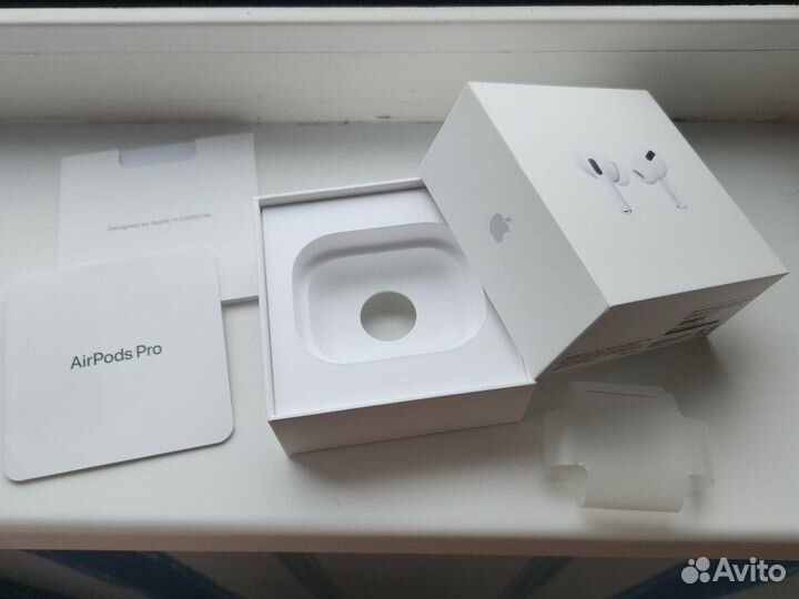Коробка от оригинальных AirPods Pro