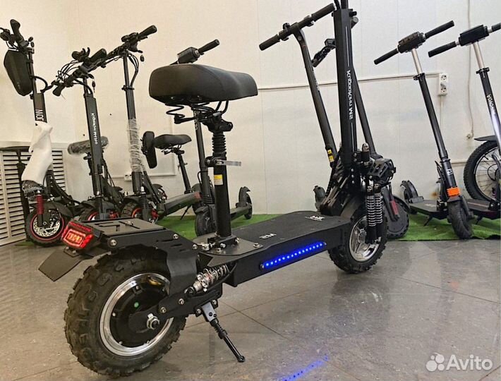 Электросамокат с внедорожными колесами Kugoo M5