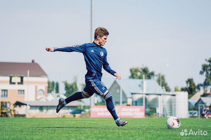 Тренер по футболу