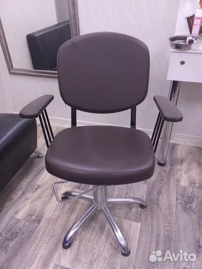 Кресло для парихмахера
