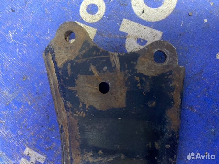 Передний левый рычаг Opel Corsa D купе A12XER 2011