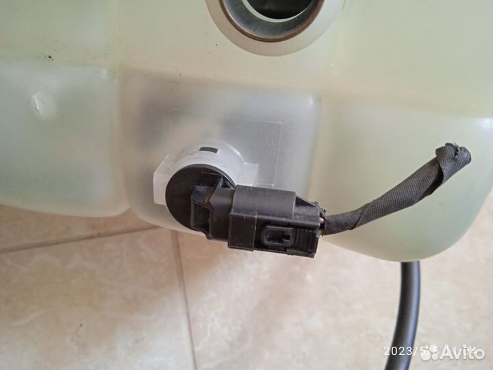 Бачок расширительный датчиком уровня Mercedes w220