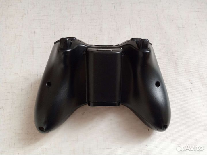 Xbox 360 Прошивки нет. Не вскрывался