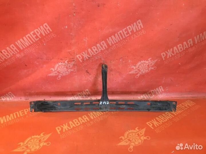 Верхняя планка телевизора радиатора передняя