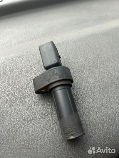 Датчик коленвала Фольксваген Т4 2.5 -074 906 433