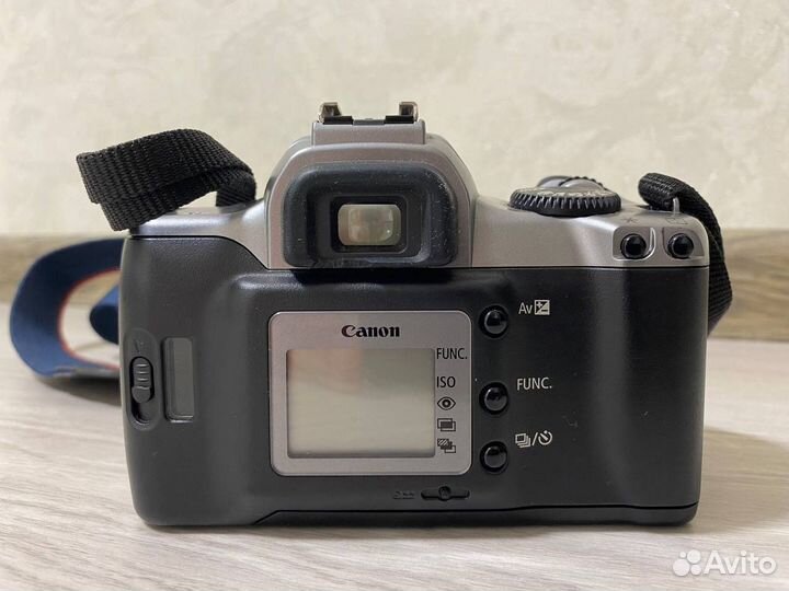 Фотоаппарат Canon EOS 3000v с объективом