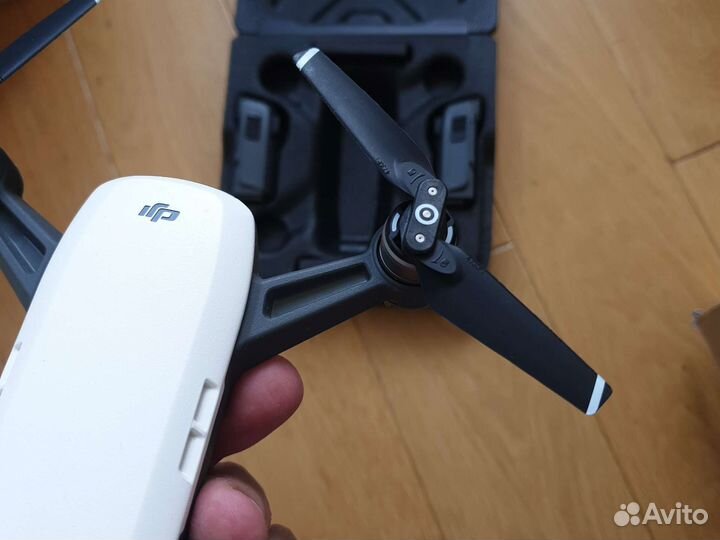 Квадрокоптер dji spark combo