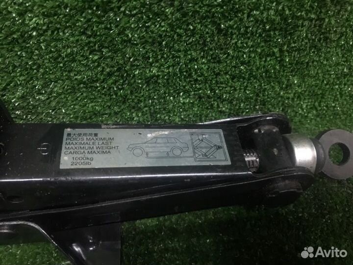 Домкрат Mitsubishi Lancer X CY