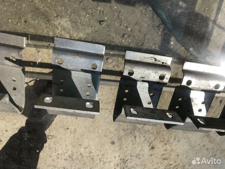 Кронштейн крепления щита к балке дорхан